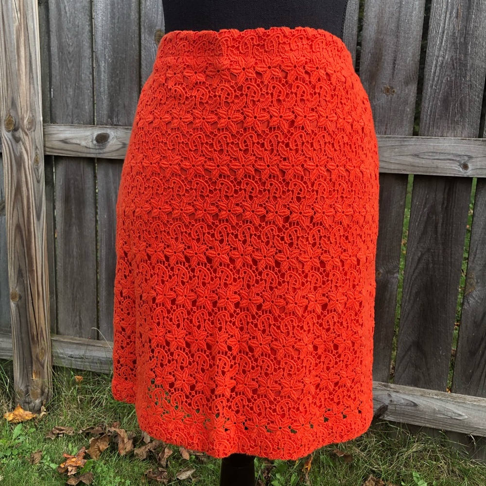EUC Mod Style Lace F21 Pencil Skirt